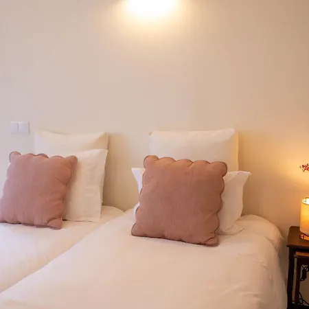 Madeira Precious Family