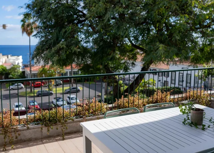 Madeira Precious Family