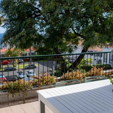 Madeira Precious Family